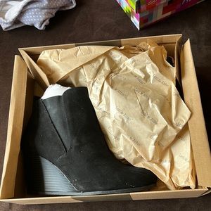 Lexi and Abbie Heels size 9.5 brand new in box never worn